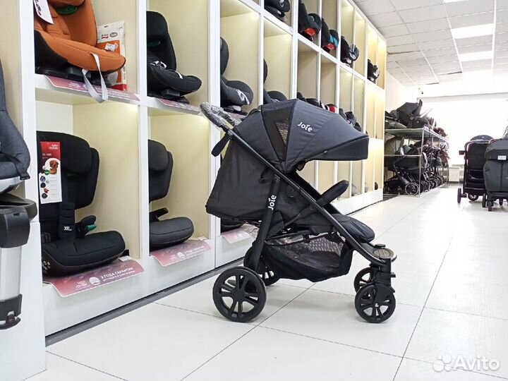 Прогулочная коляска Joie Litetrax 4 DLX Coal