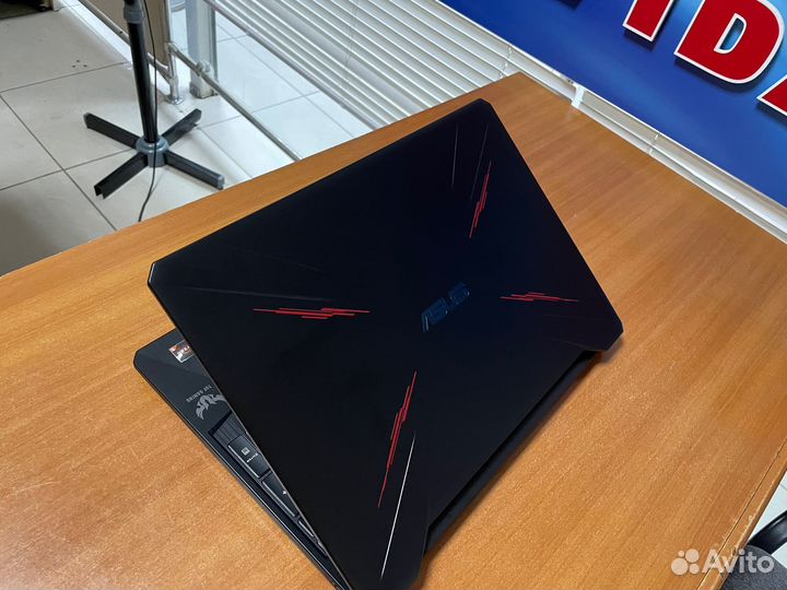 Игровой ноутбук Asus / как новый / 120Hz / IPS