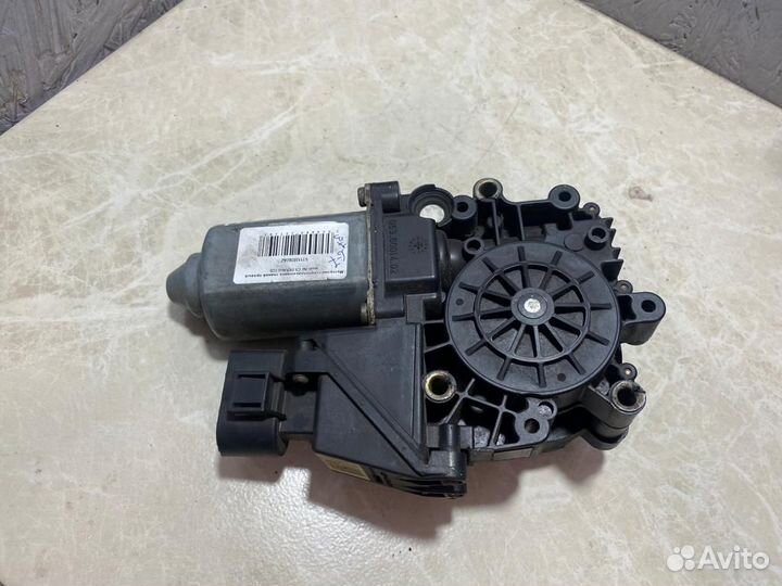 Моторчик стеклоподьемника задний правый audi А6 С5