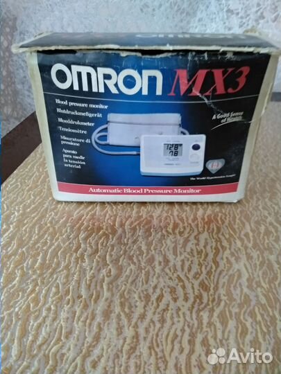 Тонометр автоматический Omron Япония-Нидерланды