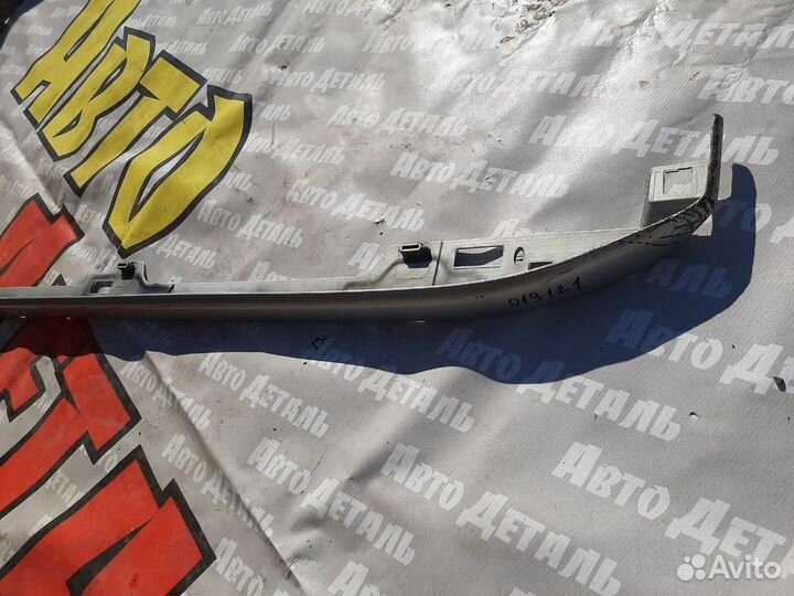 Накладка левого порога Toyota LC150 Prado