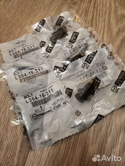 Комплект болтов маховика Mazda 3 6 MPS CX-7