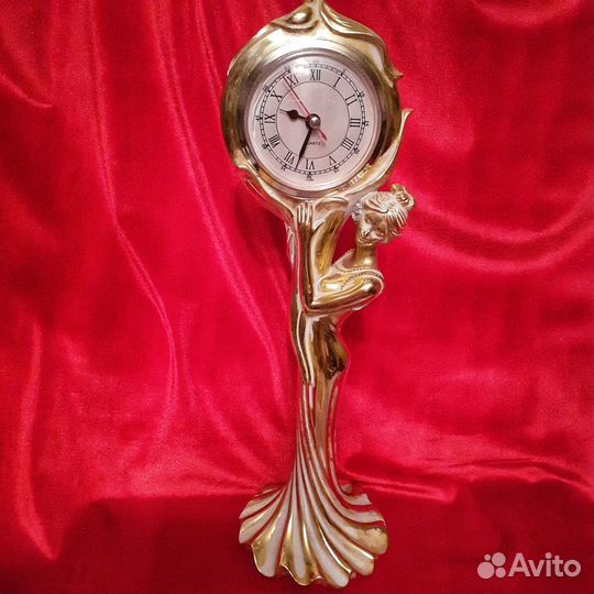 Часы, подсвечник и Жар-птица
