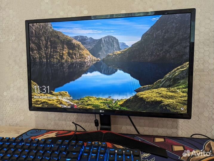 Монитор LG 24'