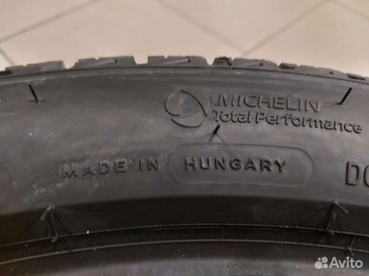 Michelin X-Ice Snow SUV 245/45 R20 103H