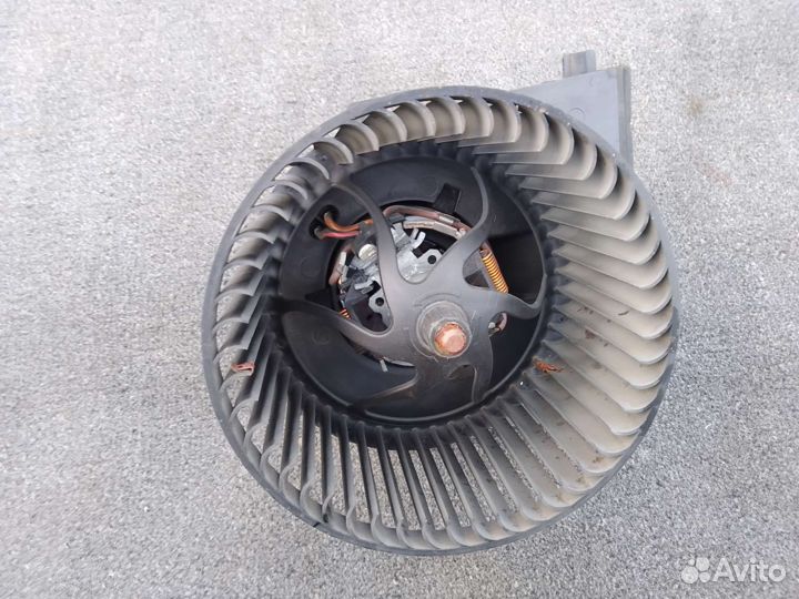 Моторчик отопителя Skoda Octavia Tour A4