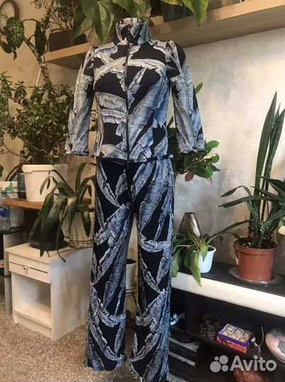 Костым брючный трикотажный