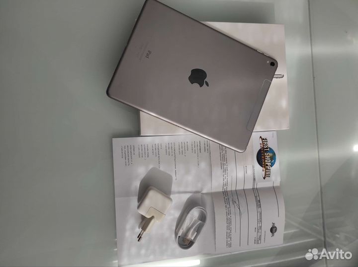 iPad pro 9 7 wifi + cellular 32 Gb