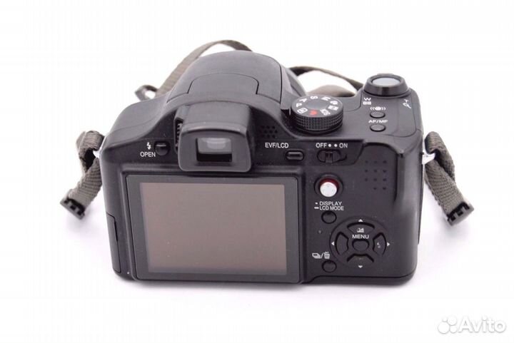 Panasonic Lumix DMC-FZ7. leica