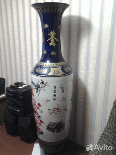 Ваза напольная высотой 1 метр 80 см