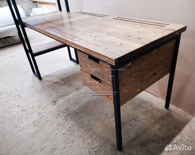 Стол рабочий со стеллажом