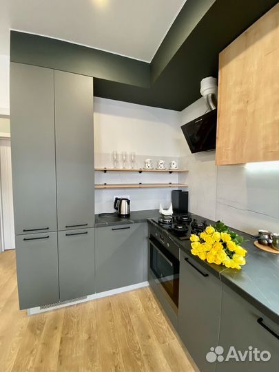 Кухня под потолок из мдф на заказ в Новосибирске