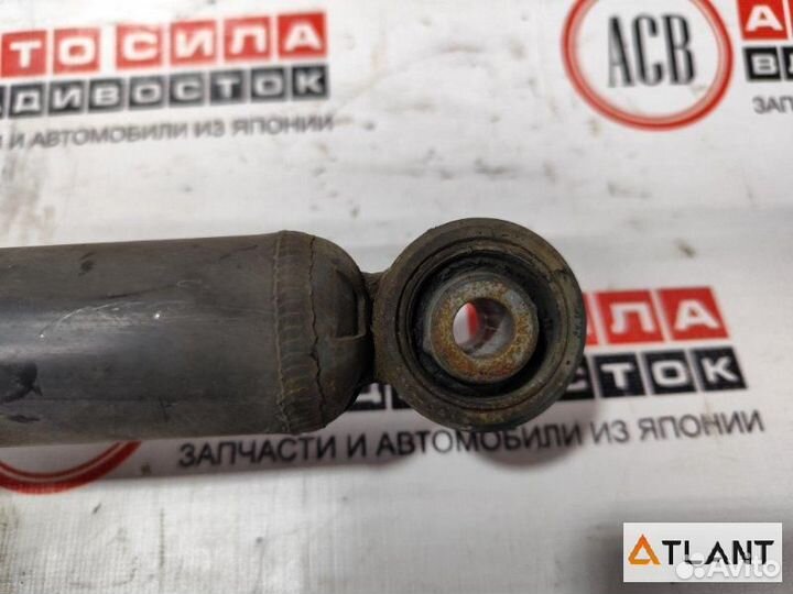 Стойка передняя правая toyota mark II