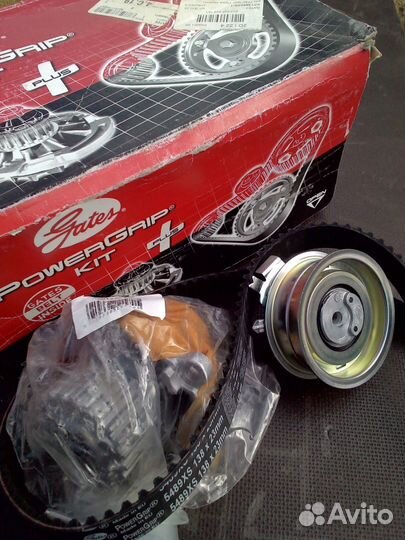 Ролик+ремень грм+помпа на Audi/VW Caddy 1.6