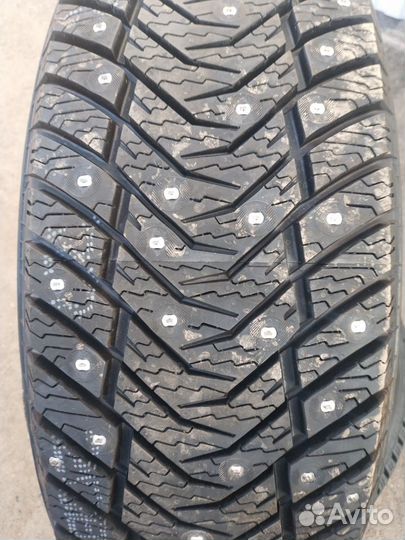 Yokohama Ice Guard IG65 215/65 R16 102T