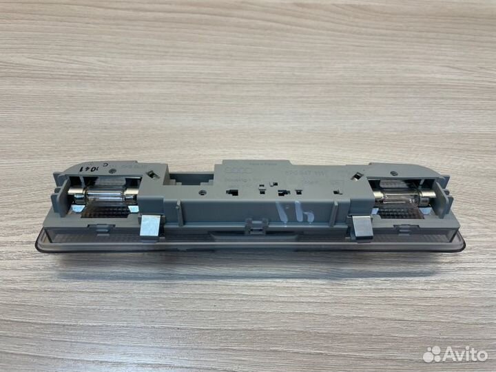 Плафон освещения салона задний Skoda Rapid