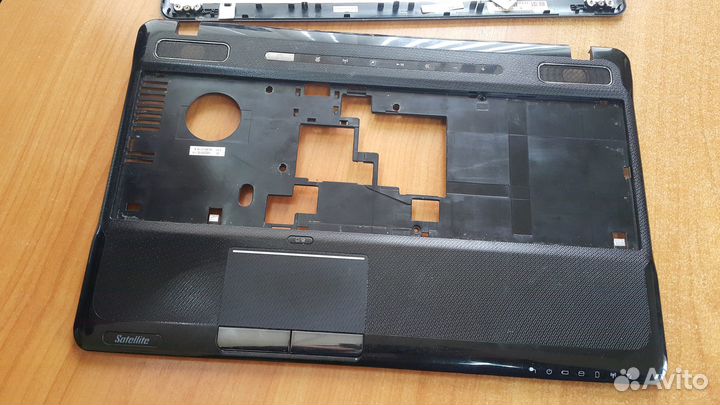 Топкейс крышка матрицы Toshiba Satellit A665 12-k