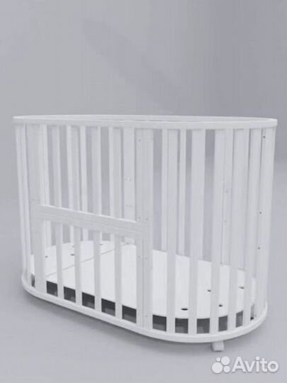 Детская кроватка с маятником