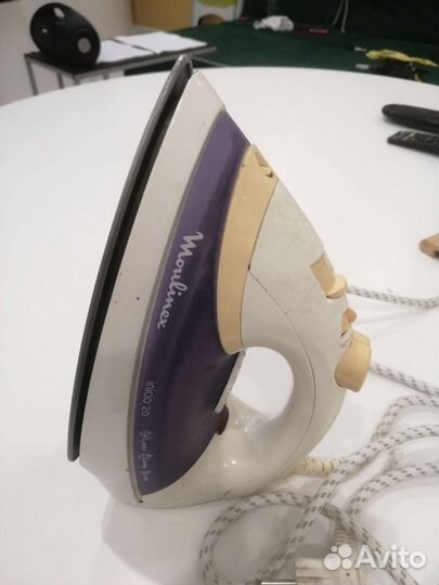 Утюг с отпаривателем