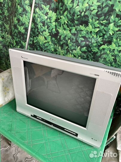 Телевизор мультивизер с Dvd