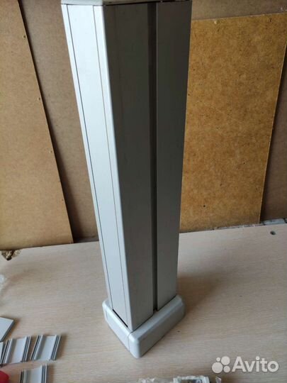 Мини-колонна Legrand для розеток