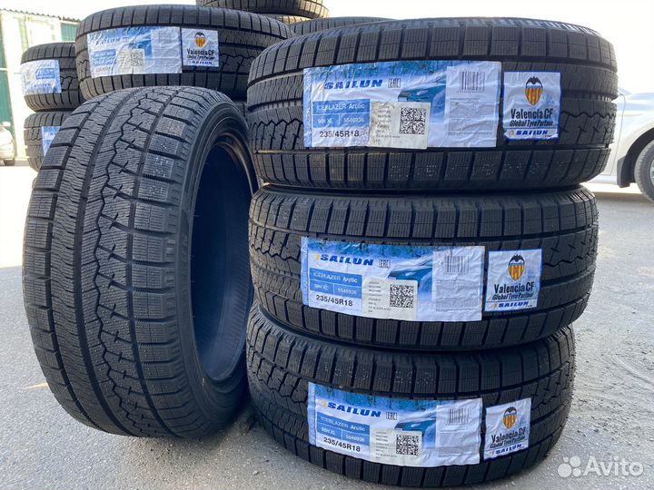 Sailun Ice Blazer Arctic EVO 235/45 R18 94H
