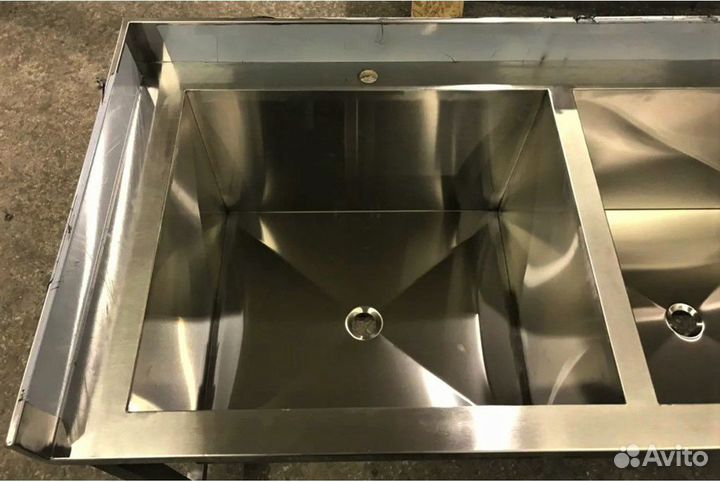 Мойка из нержавейки с бортом