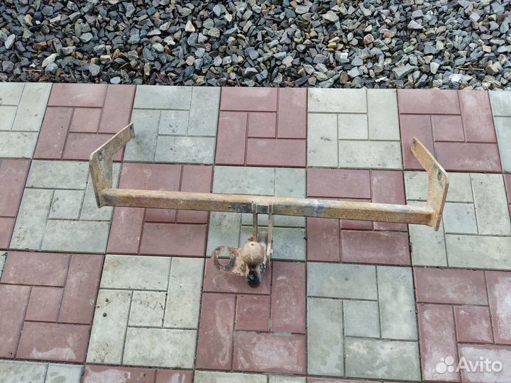 Продам фаркоп на Дастер