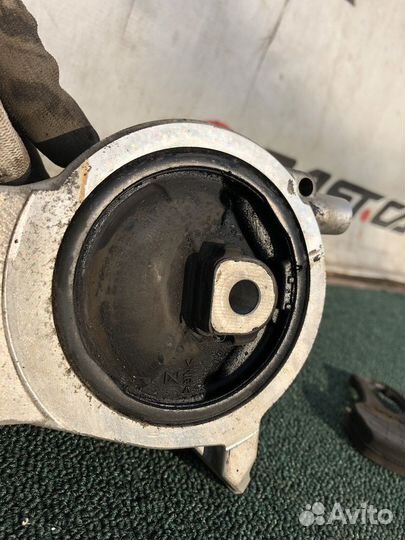 Подушка двигателя Honda CR-Z ZF1 LEA Левая, передн