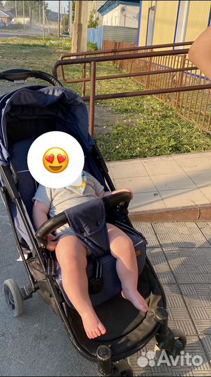 Прогулочная коляска