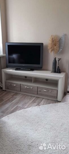 Тумба под телевизор