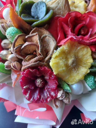 Съедобные букеты из сухофруктов и орехов