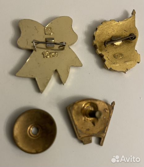 Комсомольский значок и др