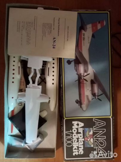 Продам модели самолетов и вертолетов