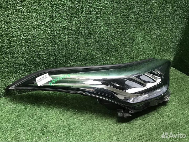 Фара правая Toyota C-HR