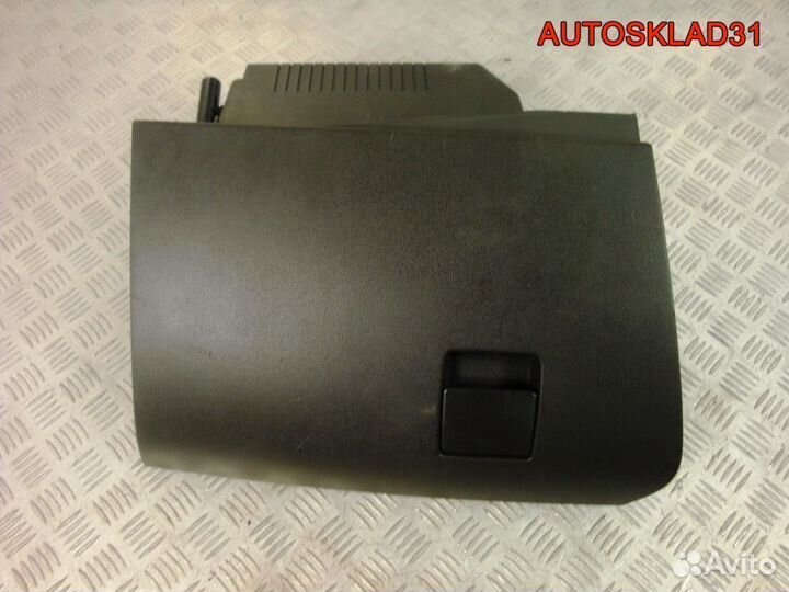 Бардачок замок бардачка Opel Astra H 13148919