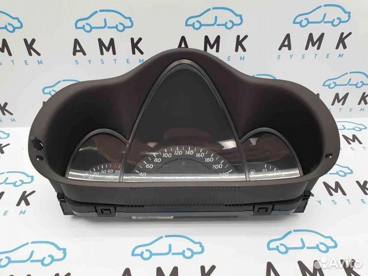 Панель Mercedes C W203 2000-2006