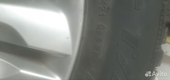 Winter Tact WT 90 225/60 R17 90W