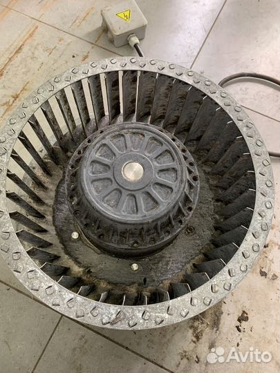 Вентилятор канальный прямоугольный ZFP 80-50-4D