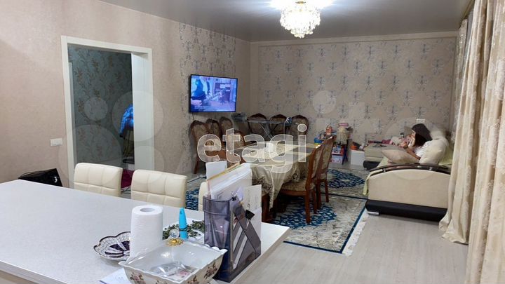 Дом 212,3 м² на участке 7,3 сот.