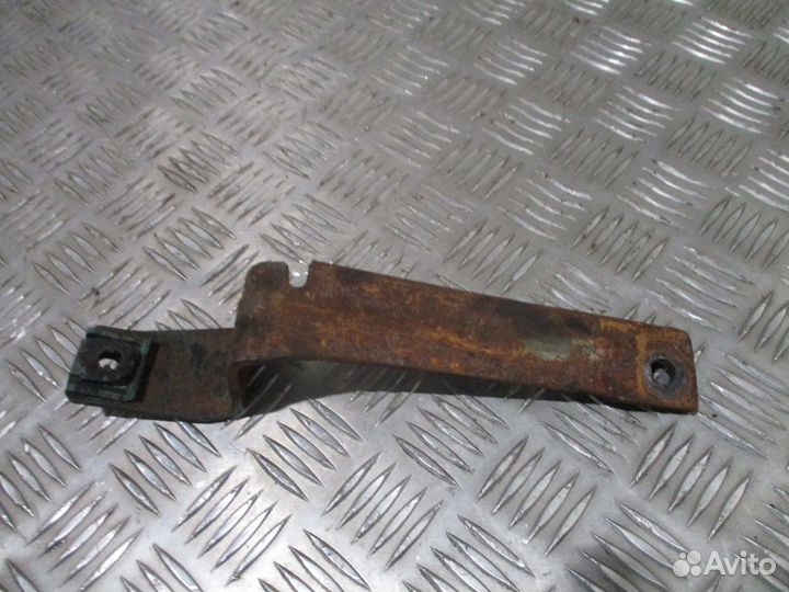 Кронштейн шумоизоляции Volvo 21297203