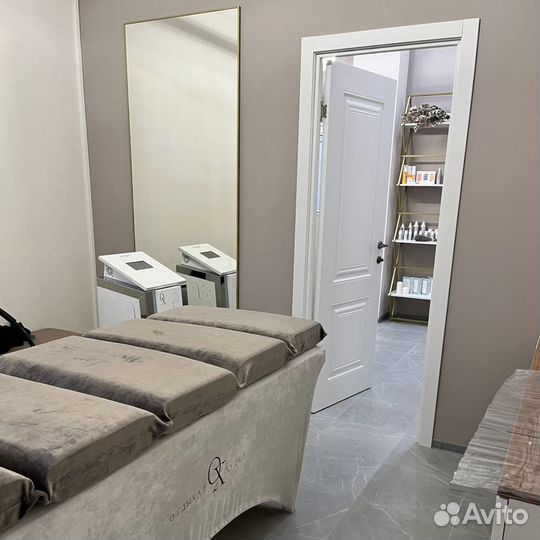 Младший мастер косметологических услуг