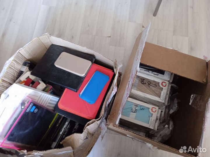 Чехлы на телефон и планшет