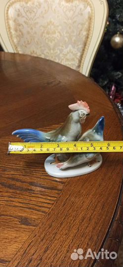 Фарфор петух с курочкой