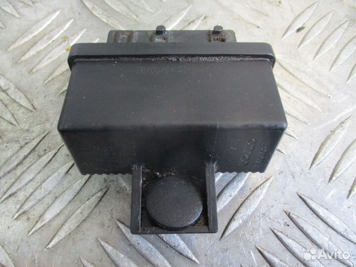 Реле бензонасоса Citroen C4 2007г TU5 NFU 1.6