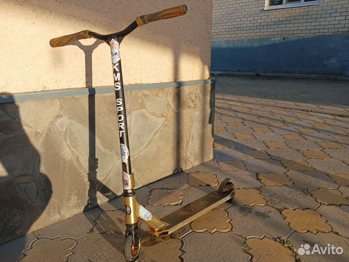 Трюковой самокат