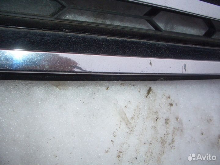 Решётка радиатора Фольксваген Туарег с14