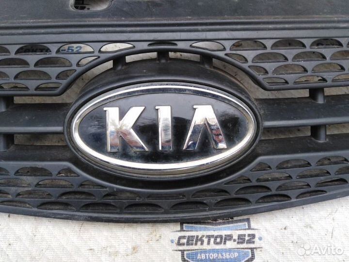 Решетка радиатора Kia Rio 2