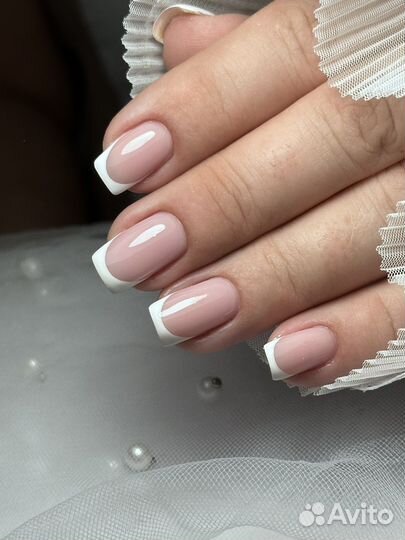 Наращивание ногтей, маникюр, педикюр