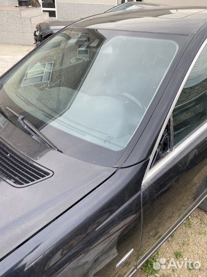 Лобовое стекло на Mercedes W221